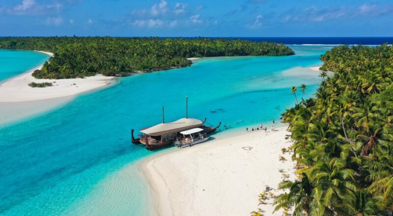 Top Things To Do in Aitutaki (2026 Guide): The Lagoon That Doesn’t Feel Real